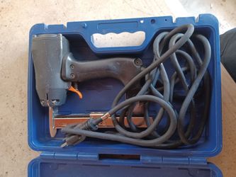 Electric Staple Gun DUO FAST EWC5018A with Carrying Case