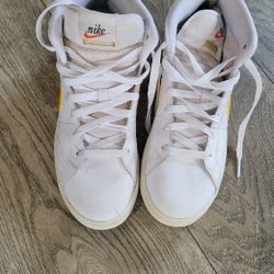 Nike High Top Womens Blazers 7.5