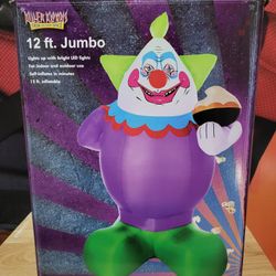 Killer Klowns yard inflatable