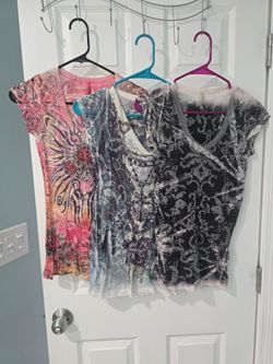 For all 3 American Age burnout sheer short-sleeve women’s top with a rhinestone embellishment decorative pattern Size medium