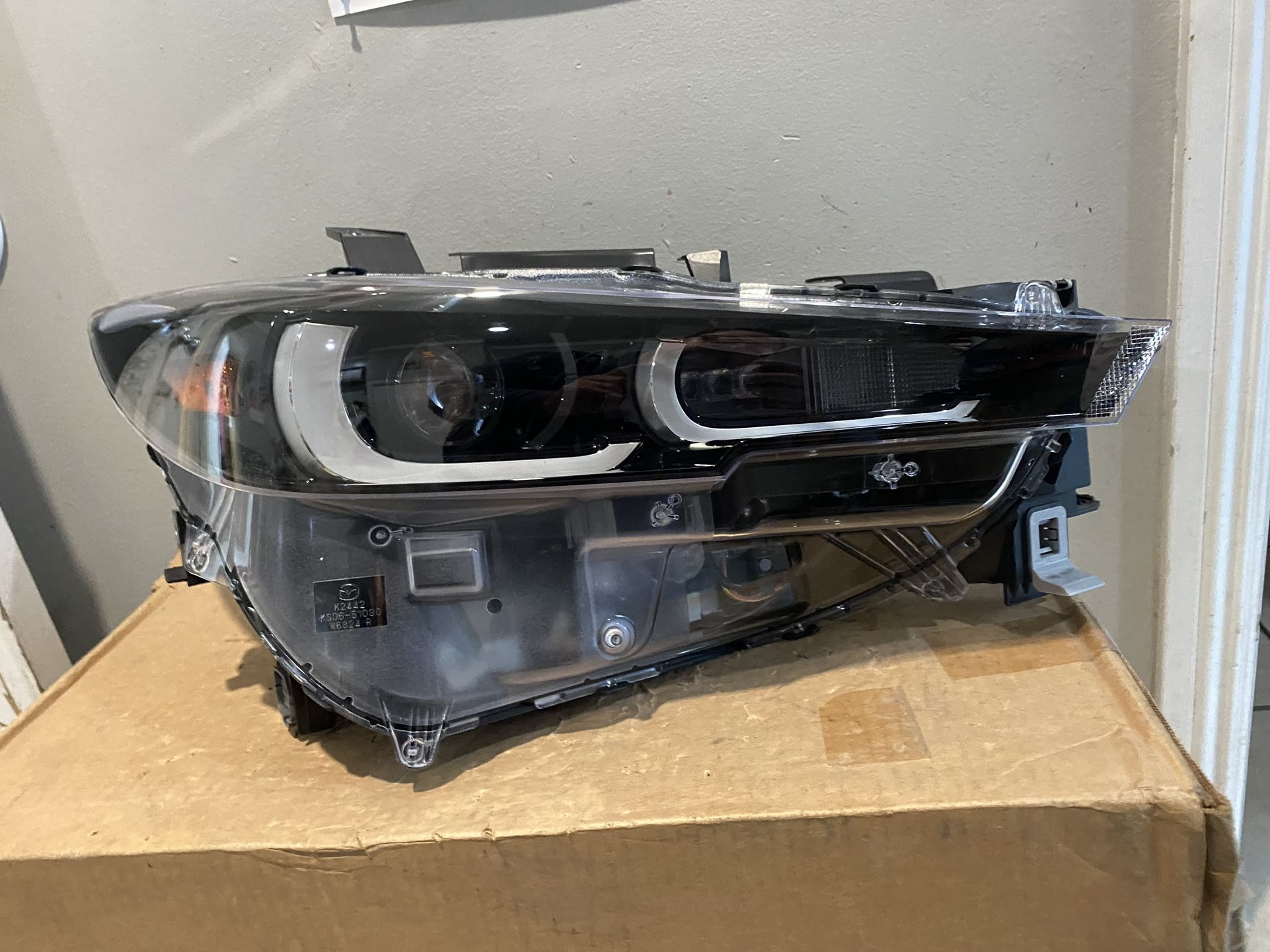 2022-2024 Mazda CX5 Right Headlight