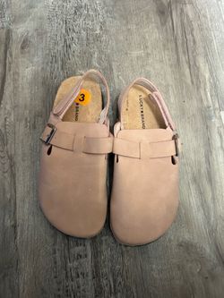Kids pink clogs shoes size 3