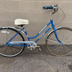 Vintage Schwinn Collegiate 3 Women’s Bike 