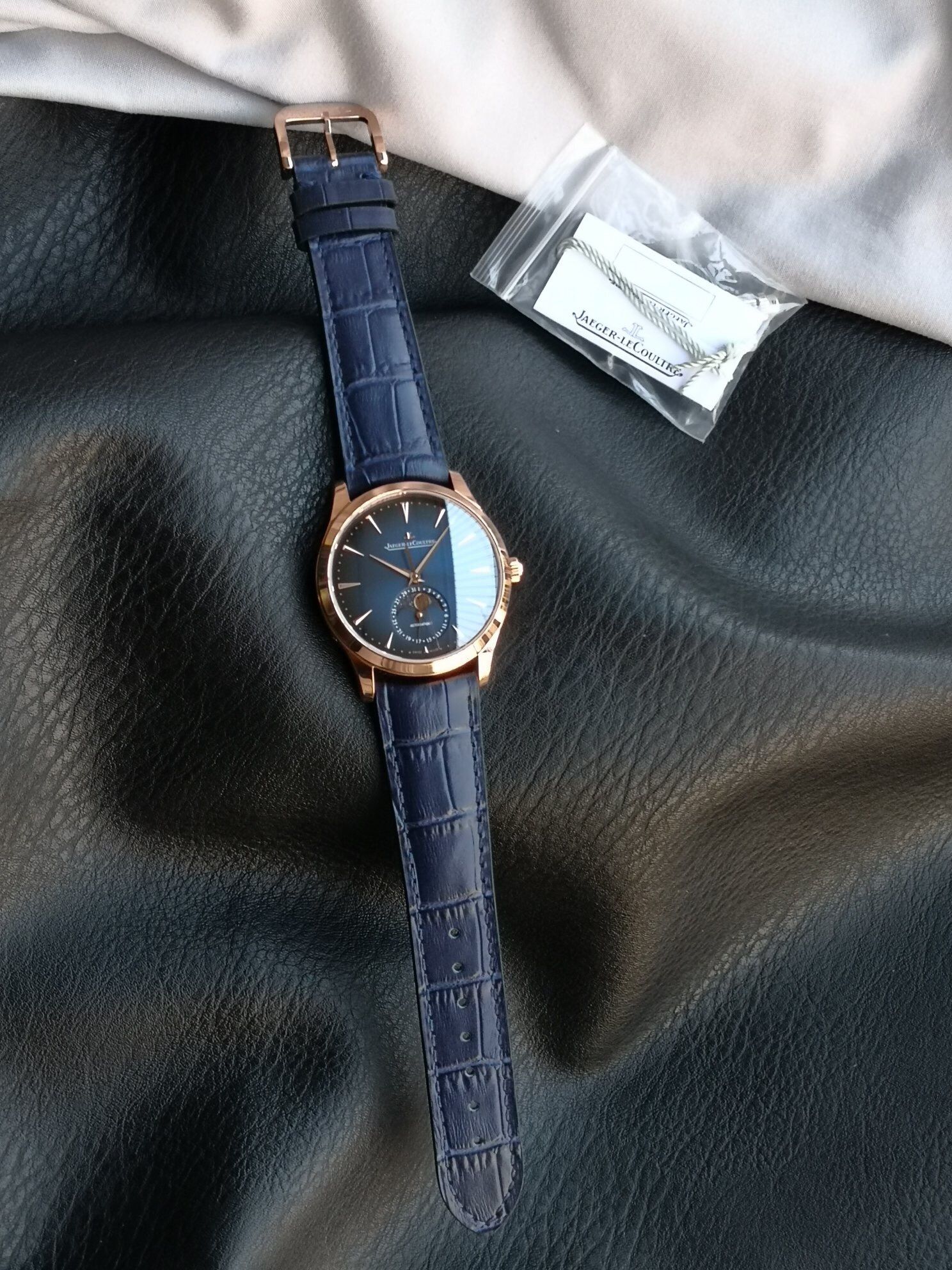 Jaeger LeCoultre Men’s Mechanical Watch With Box New