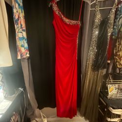 Red One-Shoulder Rhinestone Formal Gown
