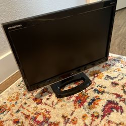 19” Wide Computer Monitor