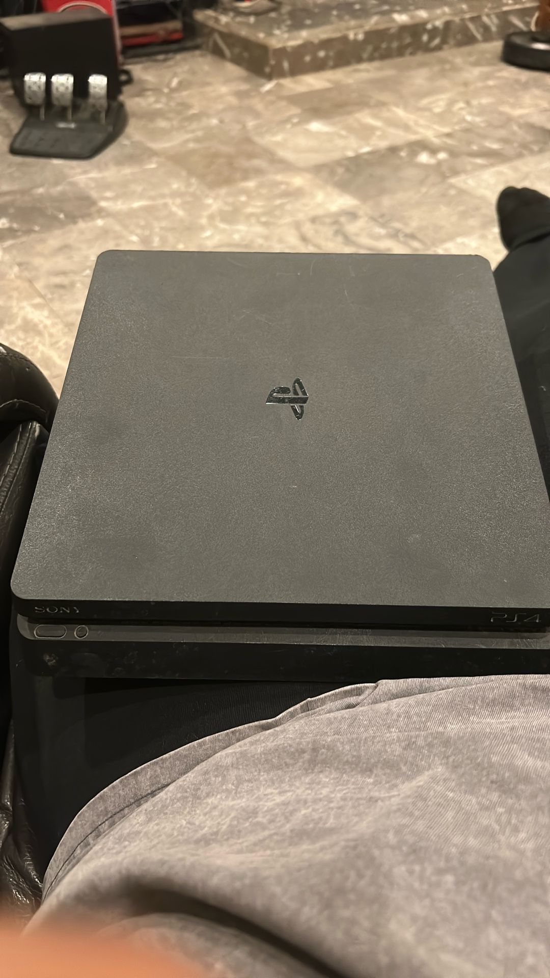 PS4 No Cords Or Controller