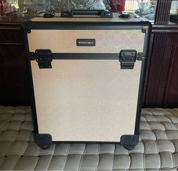 Byootique Rolling Makeup Train Case