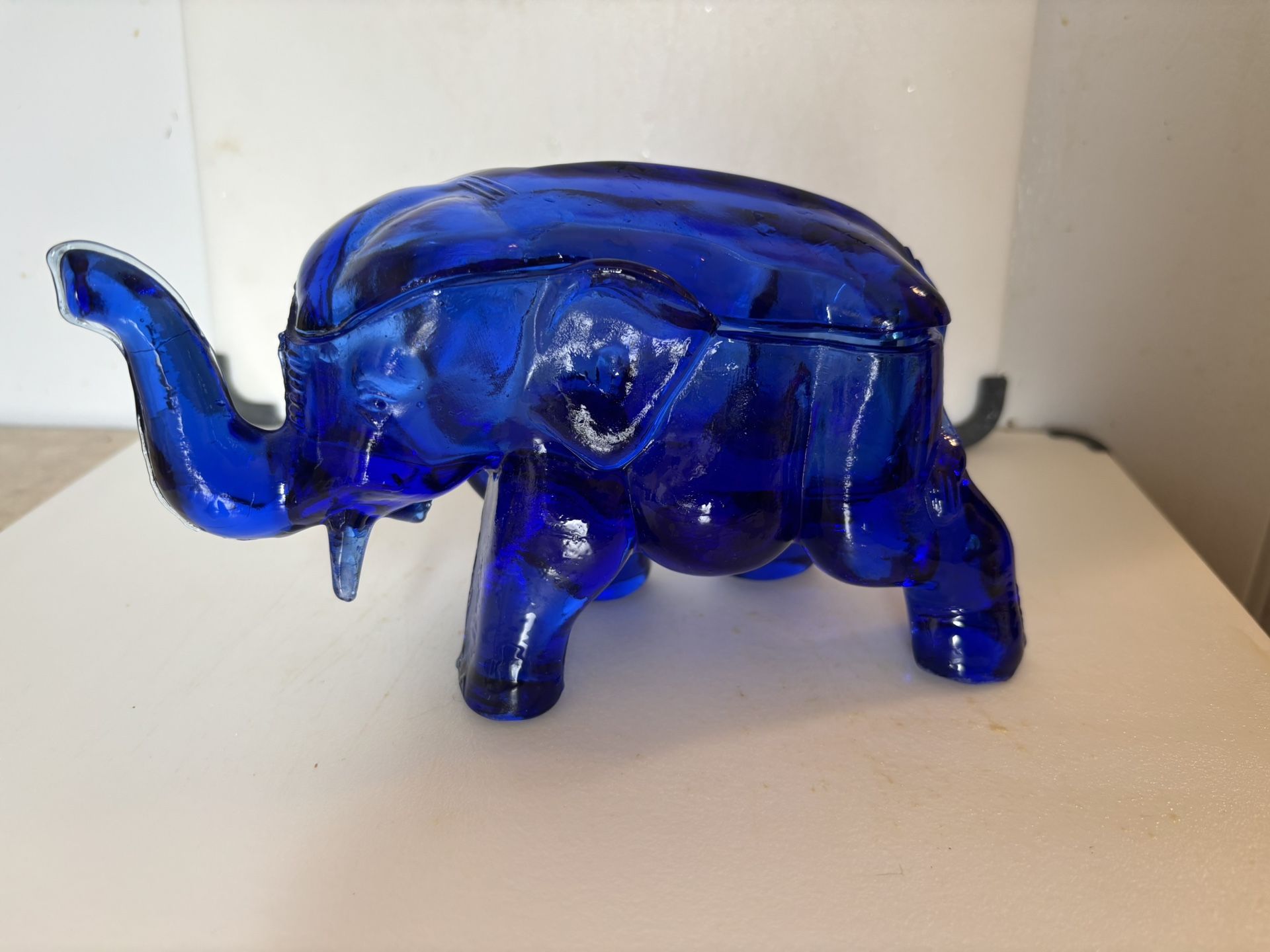 Vintage Indiana Glass Co. Cobalt Elephant Covered Dish 