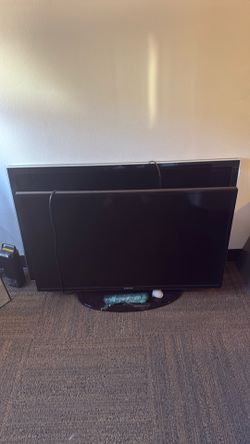 2 Samsung tvs