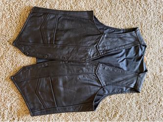 Leather vest size 38. Unisex