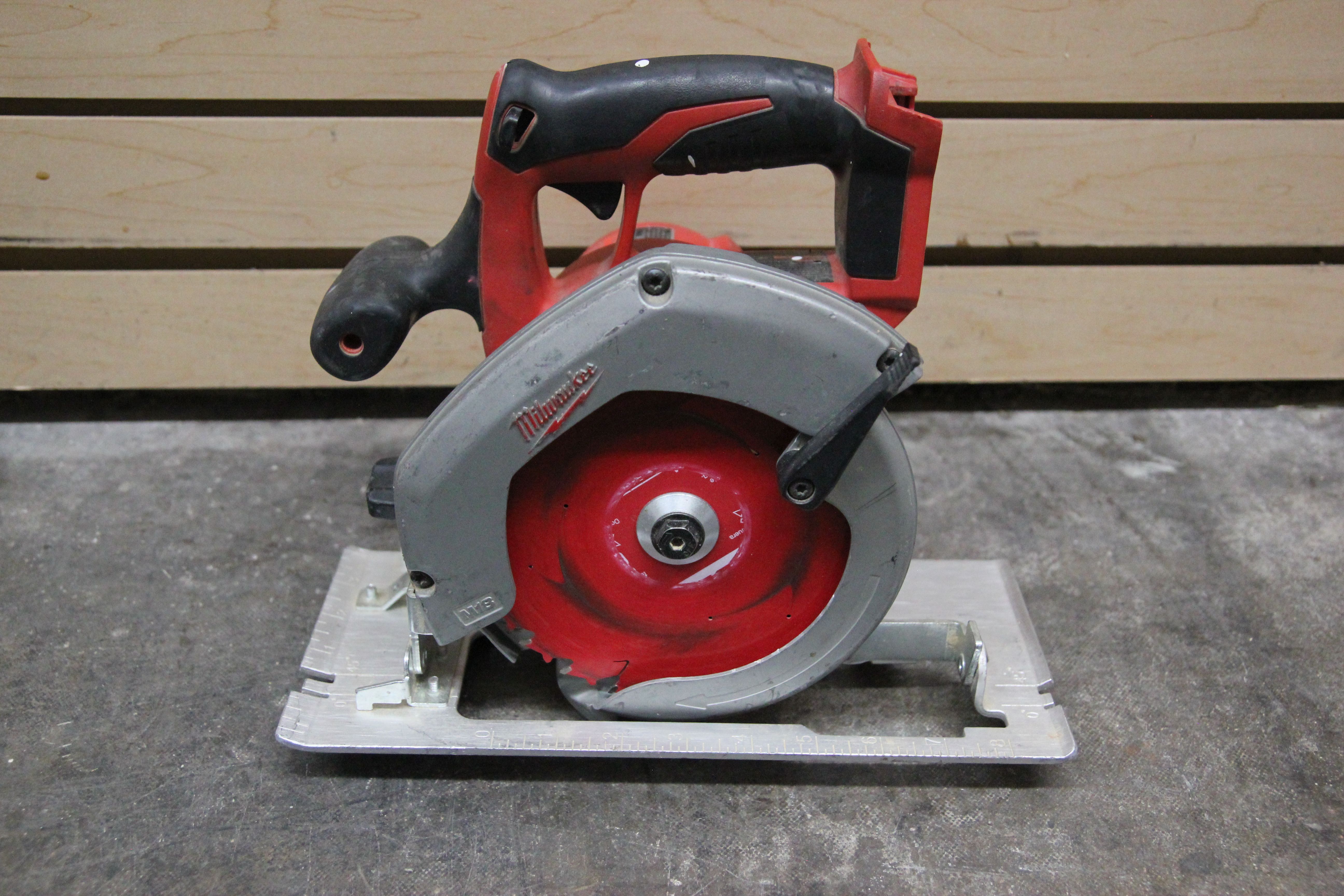 Milwaukee 2630-20  Cordless 6-1/2" Circular Saw( Bare Tool)