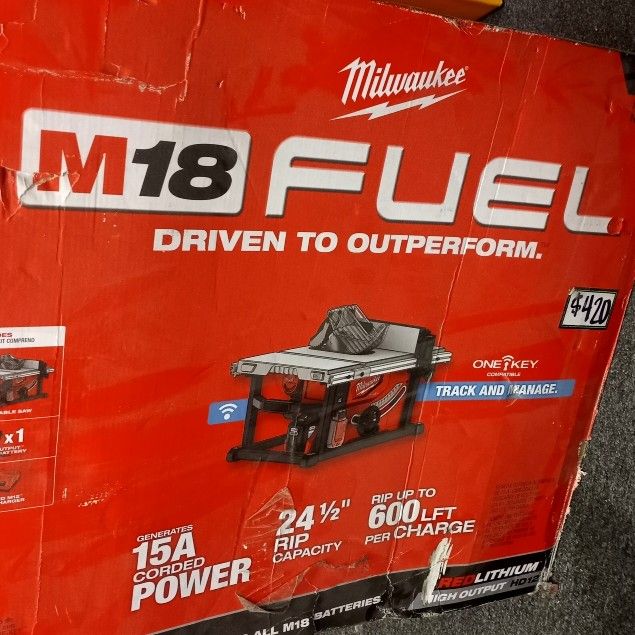 MILWAUKEE 8 1/4" TABLE SAW WITH ONE KEY. TOOL ONLY