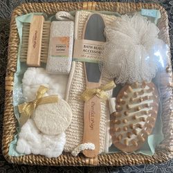 Bath accessories