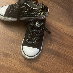 Girls Converse Like New