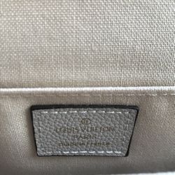 Women Elegant beige clutch in luxury style