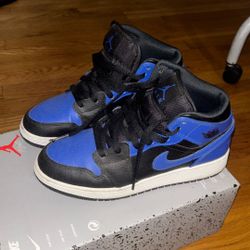 Jordan 1s Size 5y