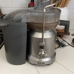 Breville Juicer 