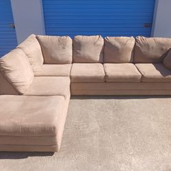 Ashley Furniture Tan 2pc Sectional $400 OBO w/DELIVERY NO PETS 🐕🚫🚭