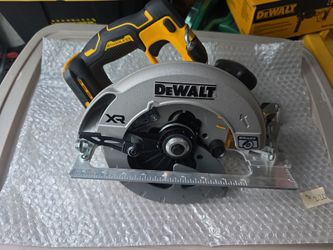DEWALT 20VMAX XR BRUSHLESS 7-1/4"(184MM)CORDLESS CIRCULAR SAW (TOOL ONLY)