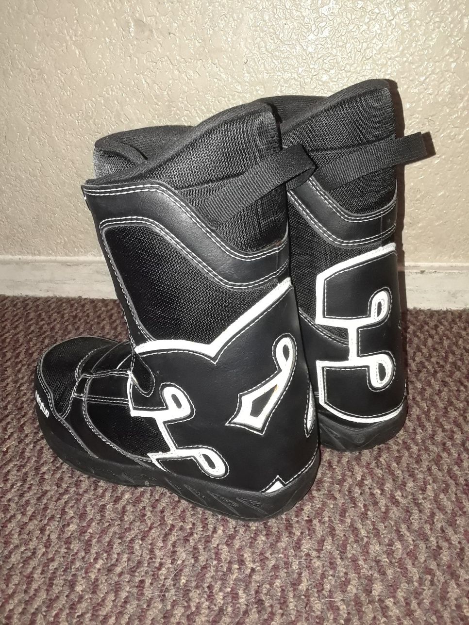 ThirtyTwo Kid Snow boots(Twist Tie) (size:5)