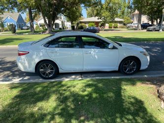 Toyota Camry 2017 se