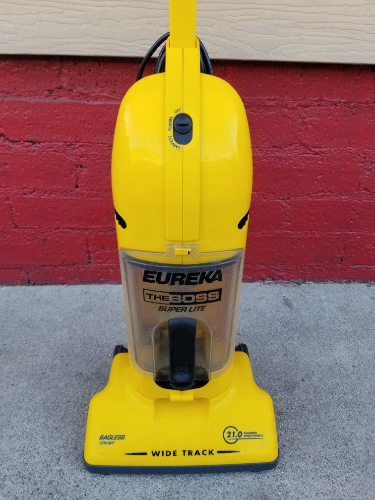 Eureka The Boss Superlite Bagless Upright Vacuum (Model 405)