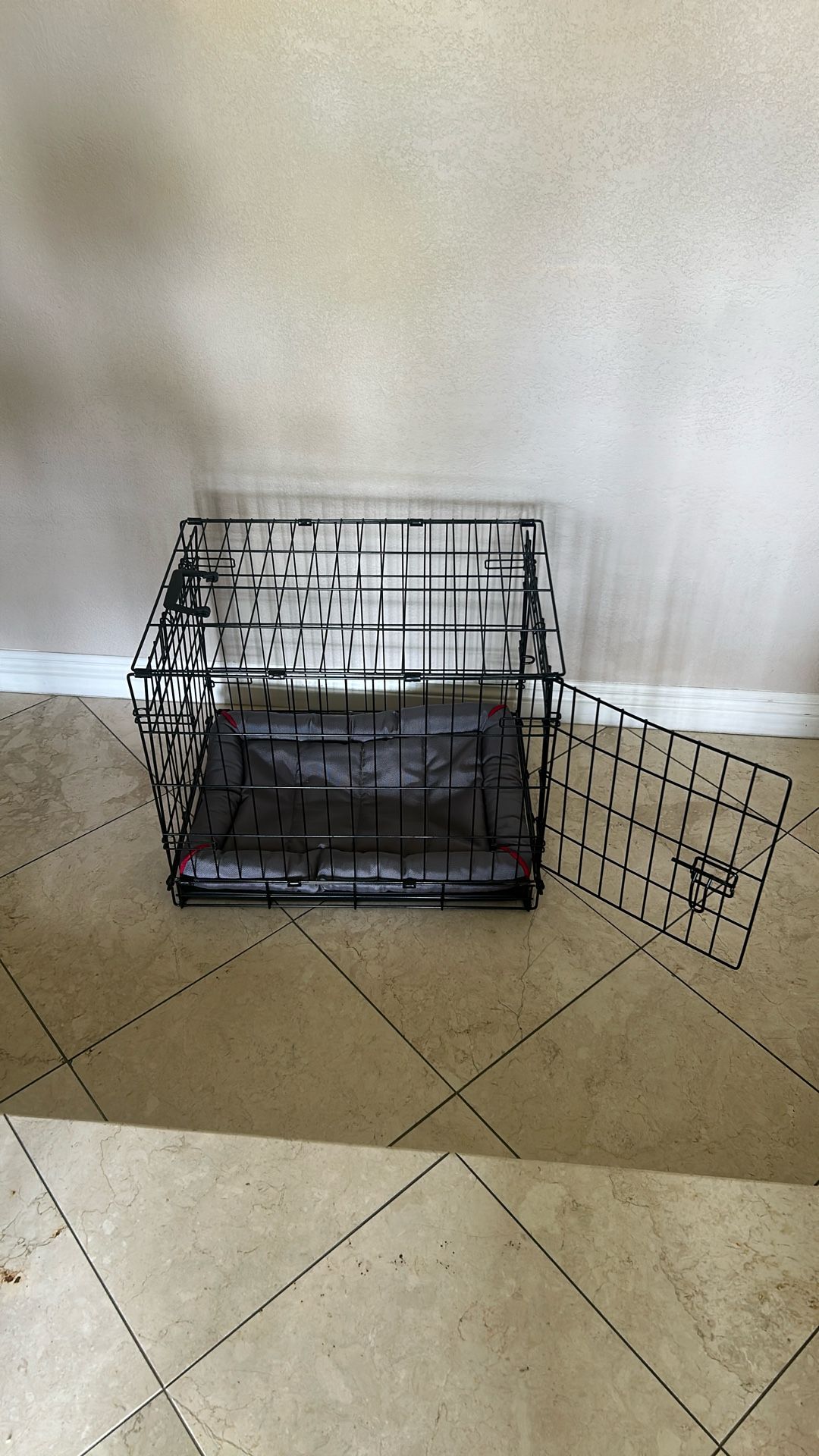 Small Dog Crate & Mat