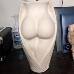 Butt Flower Vase