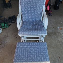 Rocking Chair w/ Rocking Foot Stool