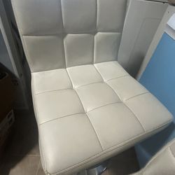 2 Adjustable bar stools/chair set For $25