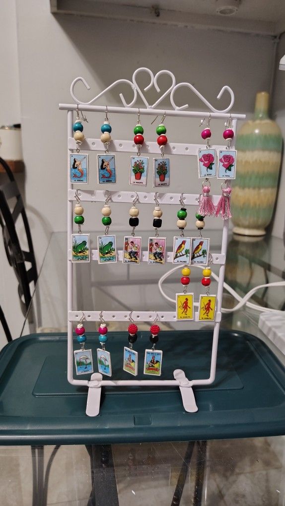 Aretes De Loteria. $2. Each Pair.