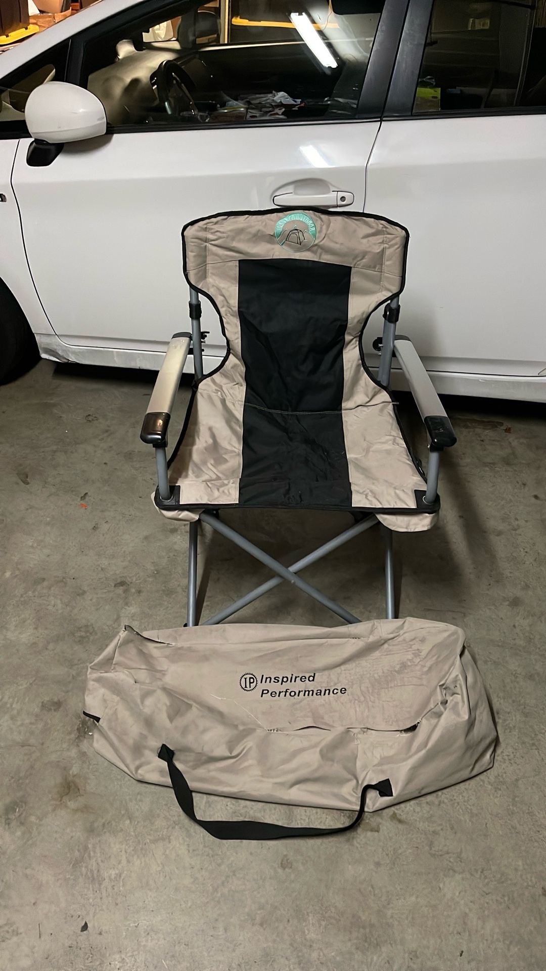 BY Inspired performance . Picnic Time Outlander Folding Camp Chair with bag
