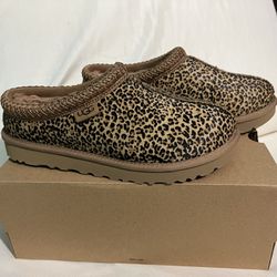 leopard UGGs size 8 