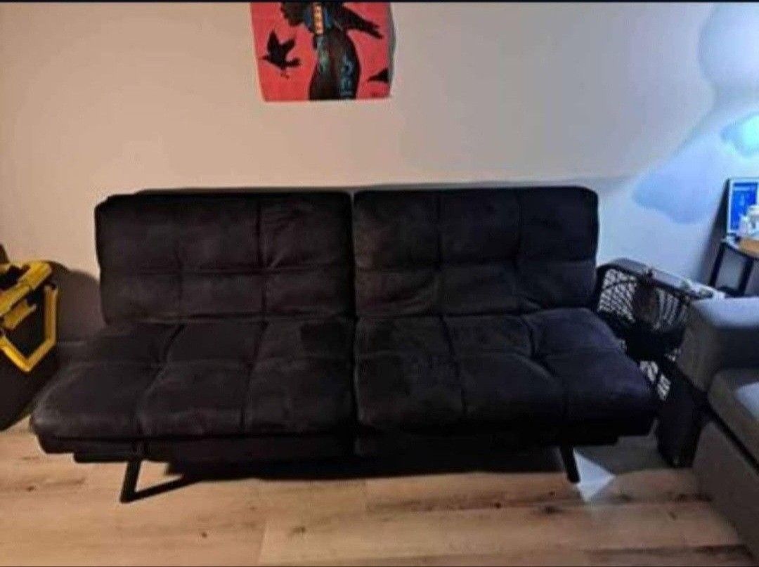 BLACK FUTON