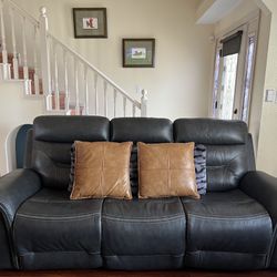 Reduced! Dual Power Italian Leather Recliner