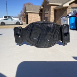 Tagua Pistol Holster