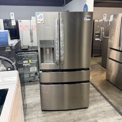 😍Frigidaire Gallery  Stainless Steel Four Door Refrigerator With Ice Maker And Water Dispenser😍