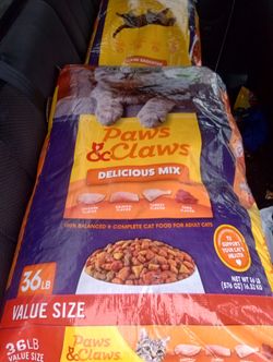 Paws And Claws Cat Food 36 Lb Bag