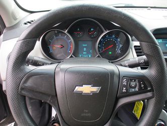 2011 Chevrolet Cruze Thumbnail