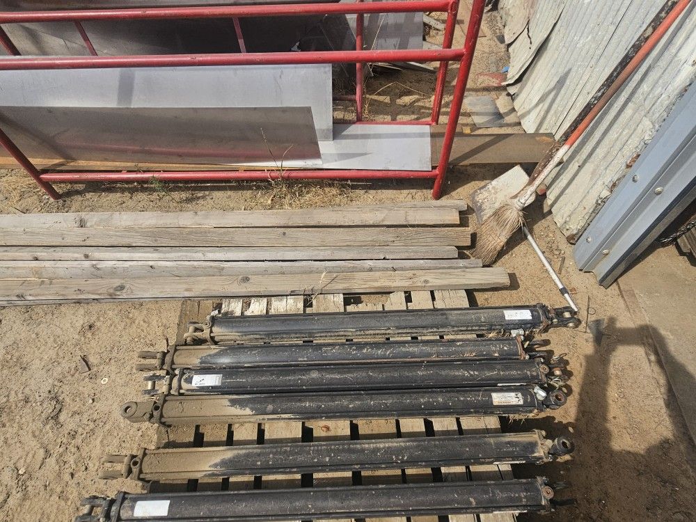 CHIEF Hydraulic Cylinders