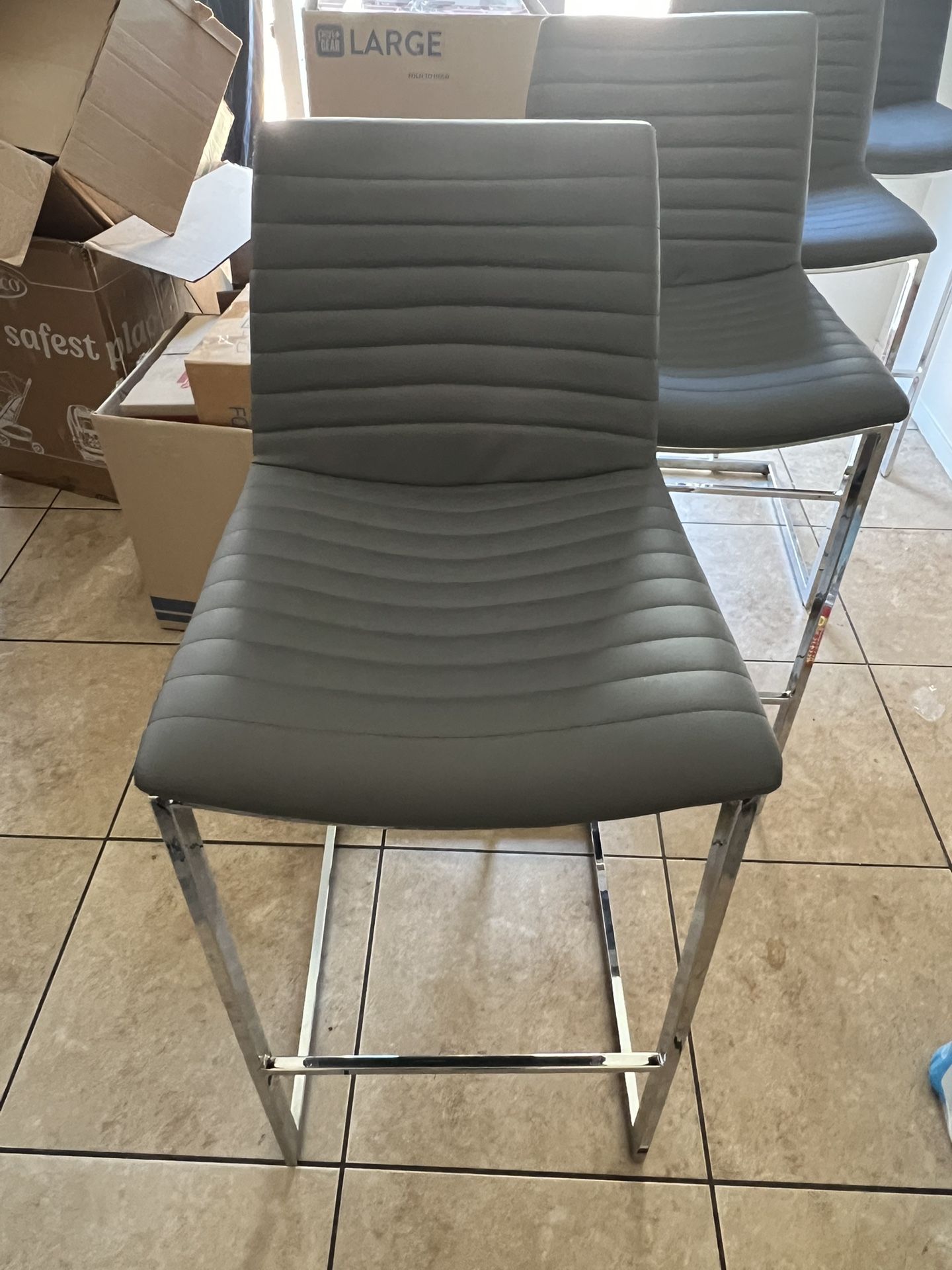 4 Bar Stools