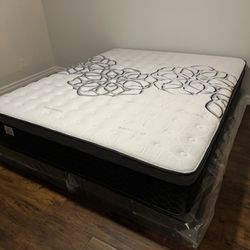 Queen Size Mattress Pillow Top New 12"