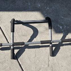 Pull Up Bar