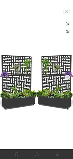 Black metal planter/trellis