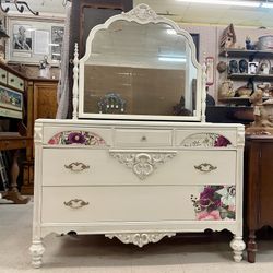 Floral Vintage Dresser With Mirror And 5 Drawers 