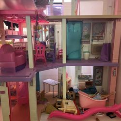 Barbie Dream House 