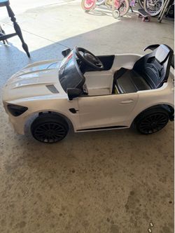 Power wheel Mercedes car toddler