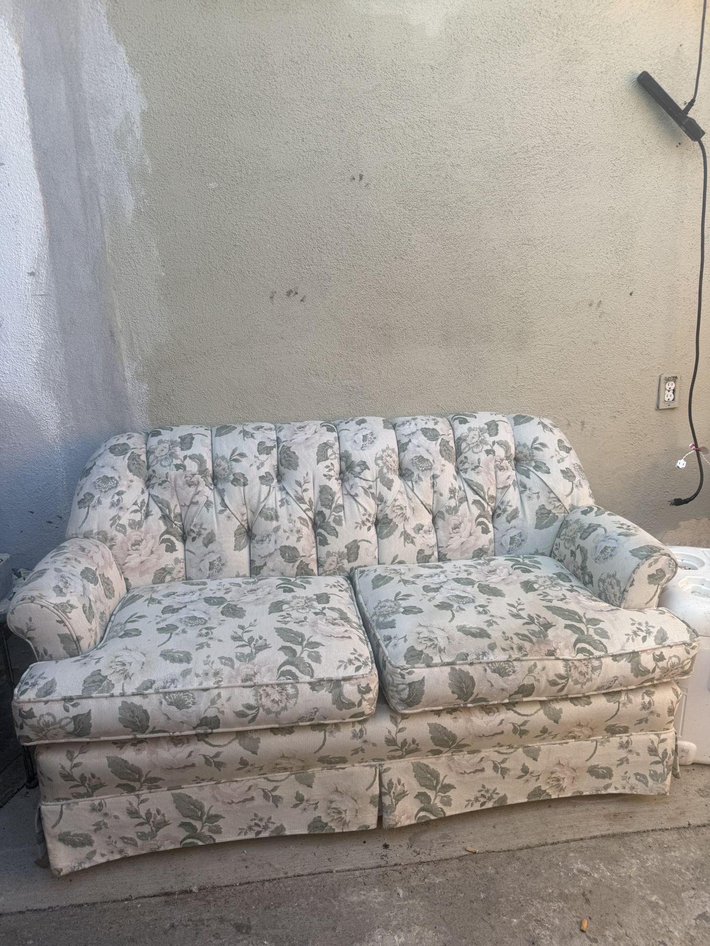 Couch Floral Pattern 