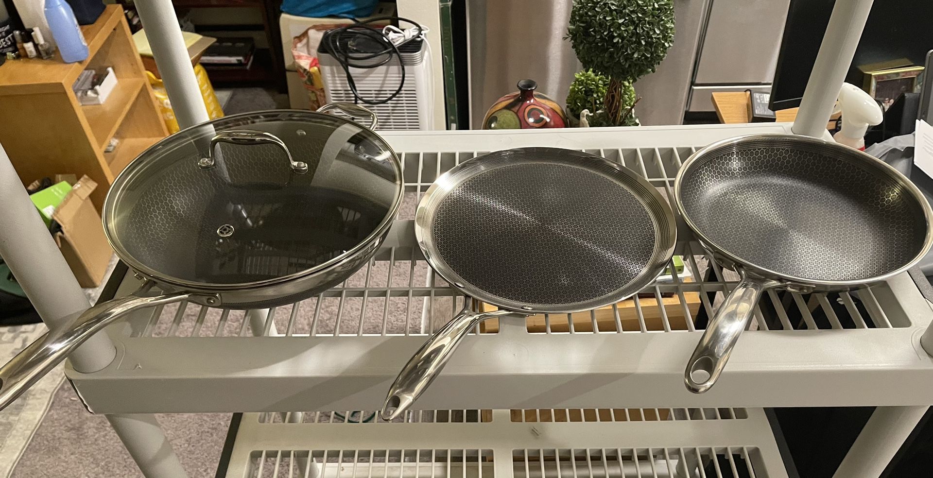 Hexclad 4-piece Pan Set. Excellent Condition. Make Offer